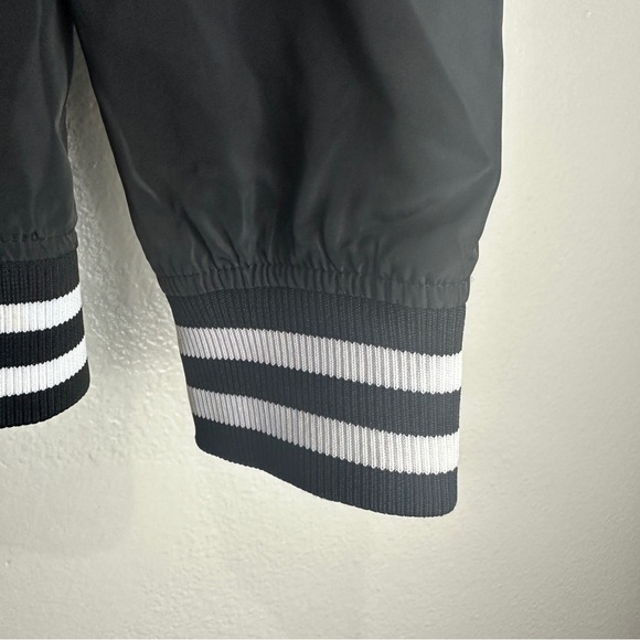 Young And Reckless Philadelphia Sixers Jacket Vintage Size Medium - Picture 5 of 11